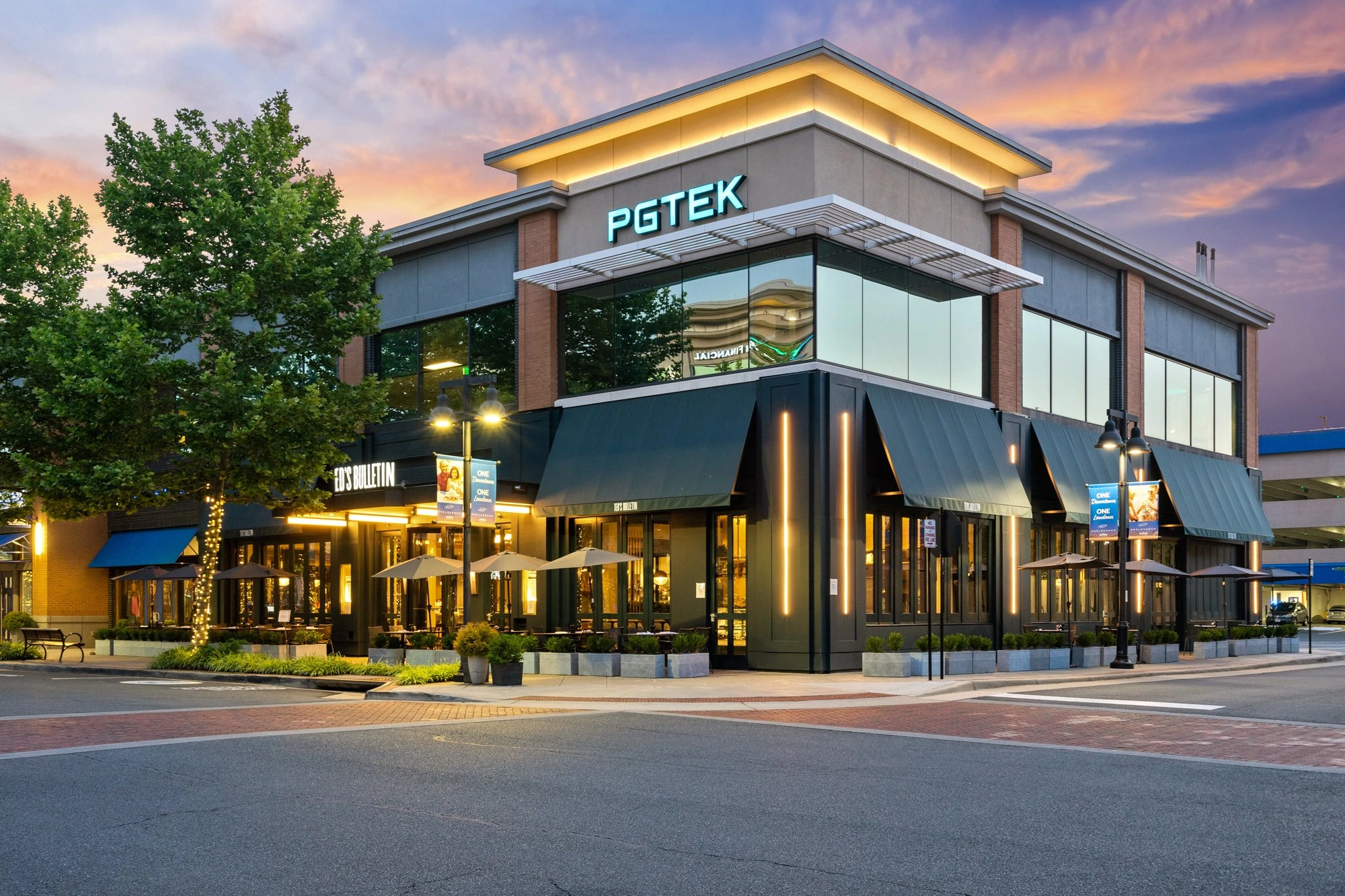 Commercial real estate photography by Umedia — modern restaurant interior